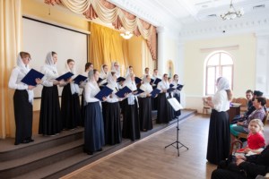 Воспитанницы Межъепархиального женского духовного училища представили отчетный концерт