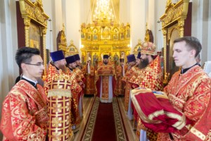 Божественная литургия в храме великомученика Георгия Победоносца г. Саратова
