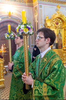 Божественная литургия в Свято-Троицком кафедральном соборе г. Саратова
