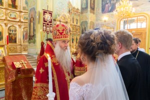 Таинство Венчания в Покровском храме г. Саратова
