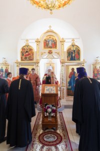 Божественная литургия в храме в честь Воскресения Христова с. Ивано-Языковка Аткарского района