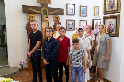 Божественная литургия в храме во имя святителя Митрофана, епископа Воронежского, г.Саратова