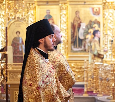 Божественная литургия в Свято-Троицком кафедральном соборе г. Саратова