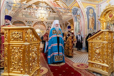 Божественная литургия в Свято-Троицком кафедральном соборе г. Саратова