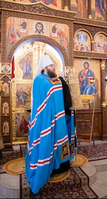 Митрополит Игнатий совершил Божественную литургию в храме святителя Николая Японского г. Саратова