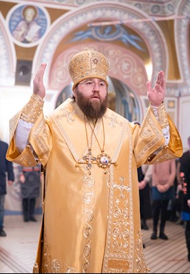 Митрополит Игнатий совершил Божественную литургию в Свято-Троицком кафедральном соборе г. Саратова