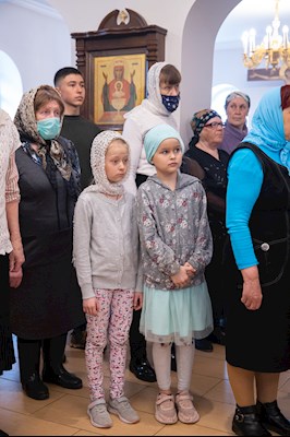 Митрополит Игнатий совершил всенощное бдение в храме в честь иконы Божией Матери «Скоропослушница» г. Шиханы Вольского района