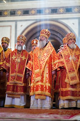 Митрополит Игнатий принял участие в Божественной литургии в Храме Христа Спасителя