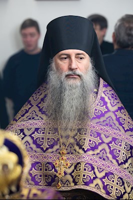 Митрополит Игнатий совершил Великое освящение Крестовоздвиженского подворья Свято-Алексиевского женского монастыря г. Саратова и Божественную литургию в новоосвященном храме