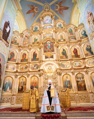 Митрополит Игнатий совершил Божественную литургию в Покровском соборе г. Саратова