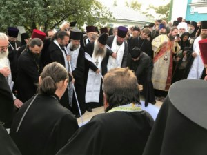 Митрополит Лонгин принял участие в погребении новопреставленного Митрополита Нежинского и Прилукского Иринея