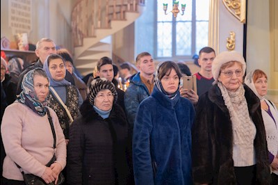 Митрополит Игнатий совершил Божественную литургию в Покровском соборе г. Саратова