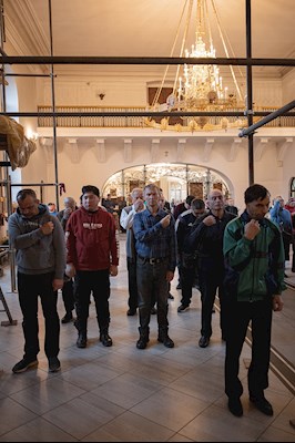 Митрополит Игнатий совершил Божественную литургию и панихиду в Свято-Никольском мужском монастыре г.Саратова