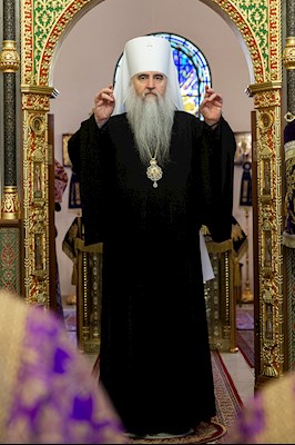 Всенощное бдение на Архиерейском подворье – в храме в честь иконы Божией Матери «Утоли моя печали» г. Саратова