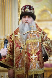 В Великий Четверг Митрополит Лонгин совершил Литургию Василия Великого и Чин умовения ног