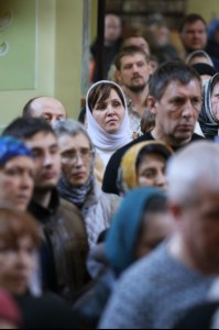 В Великий Четверг Митрополит Лонгин совершил Литургию Василия Великого и Чин умовения ног