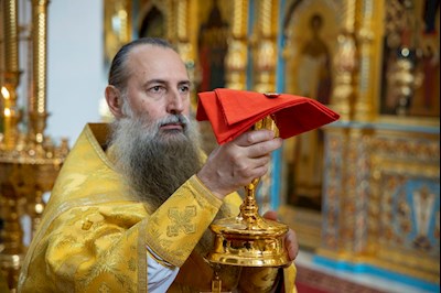 Митрополит Игнатий совершил Божественную литургию в Свято-Алексиевском женском монастыре г. Саратова