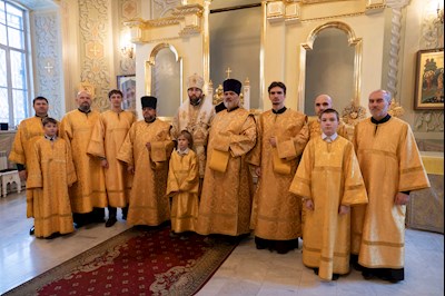 Митрополит Игнатий совершил Божественную литургию и молебен на новый год в Покровском соборе г. Саратова