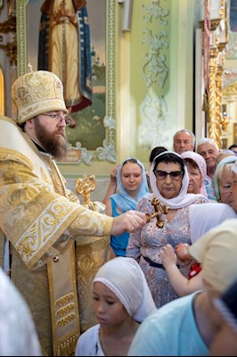 Митрополит Игнатий совершил Божественную литургию в Покровском соборе г. Саратова