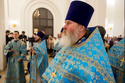 Митрополит Игнатий совершил Божественную литургию в храме святого апостола и евангелиста Иоанна Богослова с. Казанла Базарно-Карабулакского района