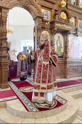 Митрополит Игнатий совершил Божественную литургию в храме Новомучеников и исповедников Саратовских г. Саратова