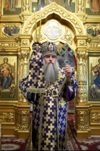 Крещальная литургия в Свято-Троицком соборе Саратова