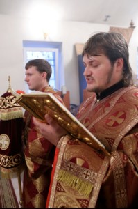 Божественная литургия в храме во имя священномученика Космы Саратовского