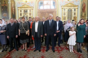 Великая Пасхальная вечерня в Покровском храме Саратова