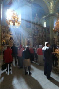 Божественная литургия в храме в честь Покрова Пресвятой Богородицы