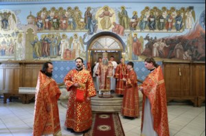 Крещальная Литургия в Свято-Троицком соборе Саратова