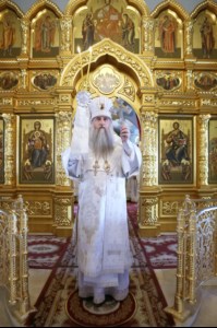 Крещальная литургия в Свято-Троицком соборе Саратова