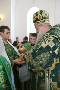 Божественная литургия в храме блаженной Ксении Петербургской г. Саратова на территории ИТК УШ-382/33
