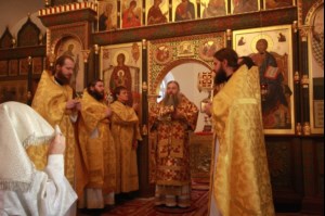 Божественная литургия в храме в честь иконы Божией Матери «Утоли моя печали»