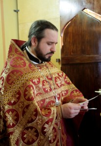 Божественная литургия в тюремном храме во имя святителя и чудотворца Николая при ОТБ №1 г. Саратова