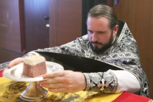 Литургия Преждеосвященных Даров в храме во имя святителя Тихона, Епископа Воронежского, Задонского чудотворца г.Саратова