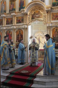 Божественная литургия в храме во имя Живоначальной Троицы Покровска (Энгельса)