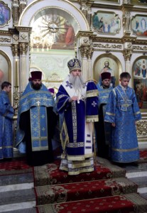 Всенощное бдение в храме в честь Покрова Пресвятой Богородицы г.Саратова