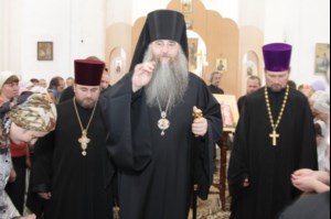 Божественная литургия в храме во имя святого великомученика Георгия Победоносца микрорайона Солнечный города Саратова