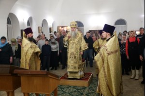 Божественная литургия в храме в честь Благовещения Пресвятой Богородицы г.Саратова