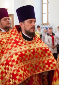 Божественная литургия на Архиерейском подворье — храме во имя святых равноапостольных Мефодия и Кирилла при СГУ в день памяти святых братьев