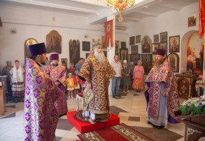 Божественная литургия на Подворье Свято-Никольского мужского монастыря г.Саратова с.Елшанка Воскресенского района