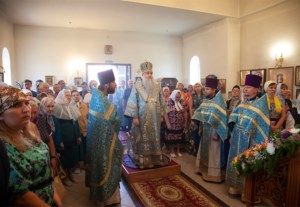 Божественная литургия в храме в честь Владимирской иконы Божией Матери с. Багаевка Саратовского района