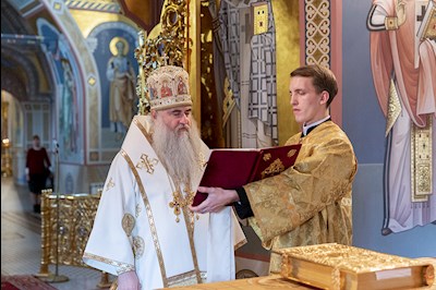 Божественная литургия в Свято-Троицком кафедральном соборе г. Саратова