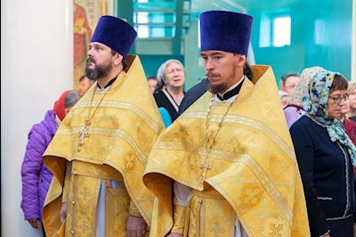 Божественная литургия в храме Всех святых, в земле Русской просиявших, г. Саратова