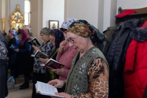 Великое повечерие с чтением канона преподобного Андрея Критского в храме великомученика Георгия Победоносца г. Саратова