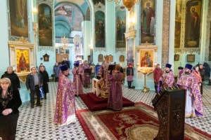 Литургия Преждеосвященных Даров в храме в честь Сошествия Святого Духа г. Саратова
