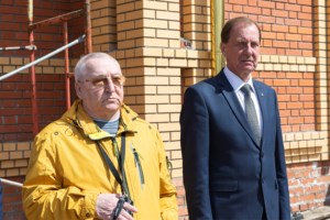 Митрополит Лонгин освятил колокола Свято-Никольского храма села Октябрьский Городок