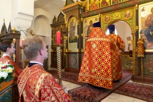 Всенощное бдение на Архиерейском подворье — храме в честь иконы Божией Матери «Утоли моя печали» г. Саратова
