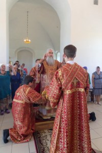 Божественная литургия в храме в честь Воскресения Христова с. Ивано-Языковка Аткарского района
