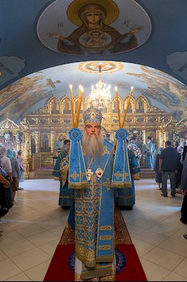 Божественная литургия в Свято-Троицком кафедральном соборе г. Саратова